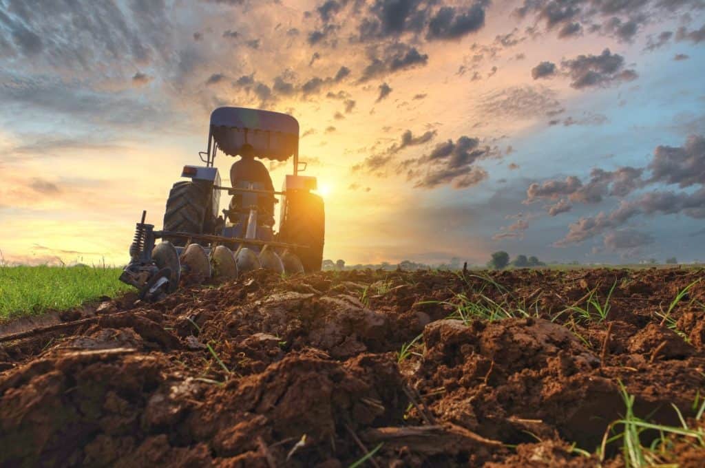 Kako izbrati pravi traktor za svoje kmetijsko gospodarstvo?